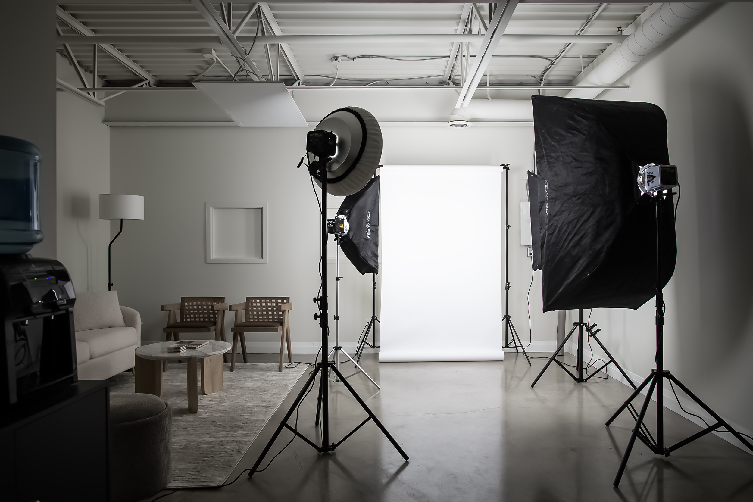 Riddell-Studio-Co-White-Backdrop-Setup